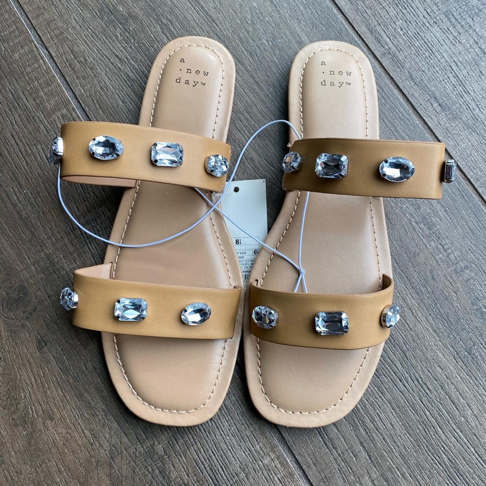 Tan sandals with rhinestones. Women’s sizes 11. A New Day Brand NWT - Picture 6 of 9